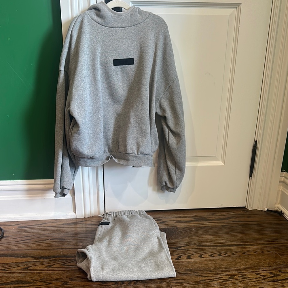 Essentials Gray Turtleneck Matching Set - Picture 4 of 6